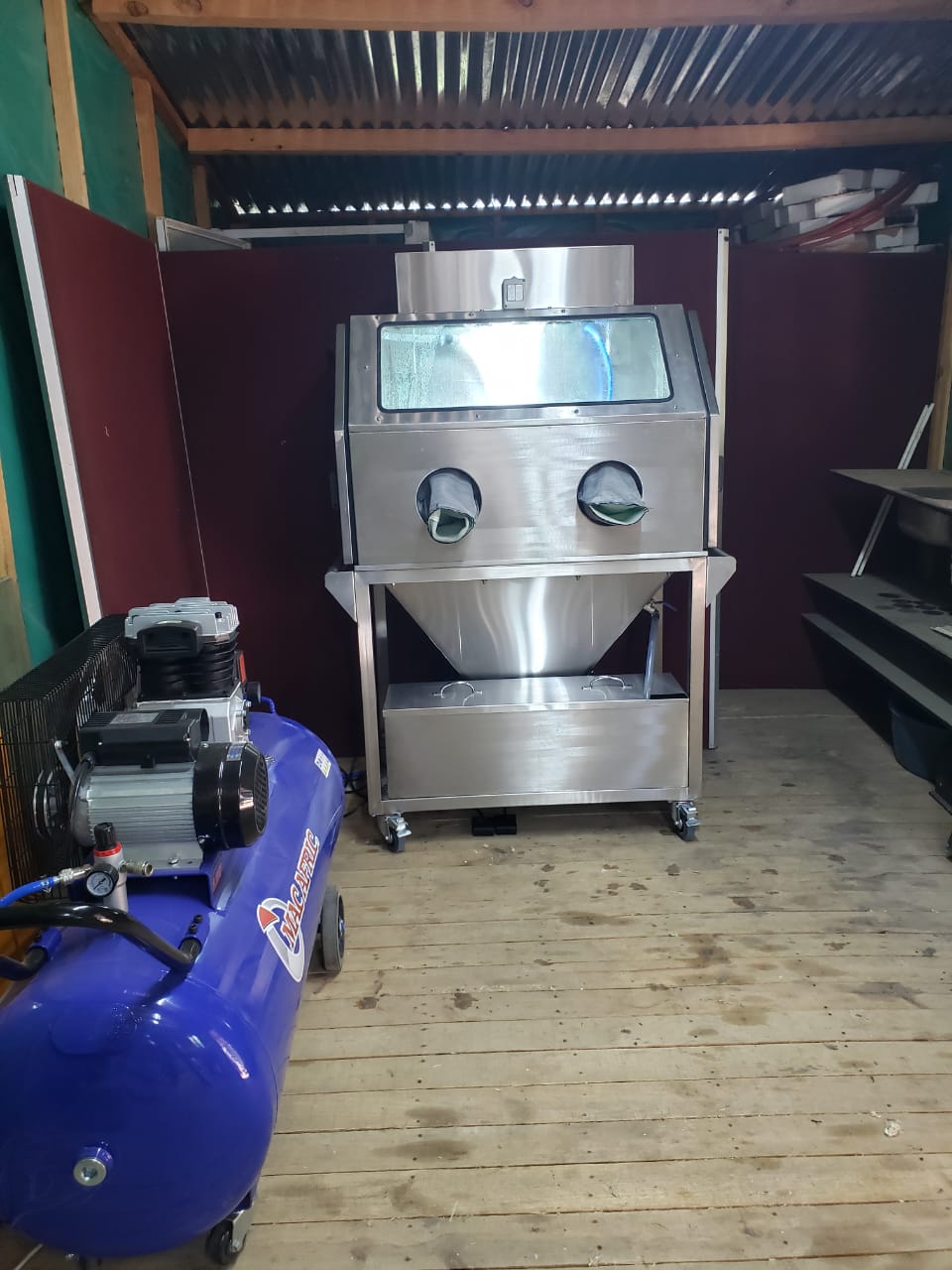 Vapour Blasting Machine